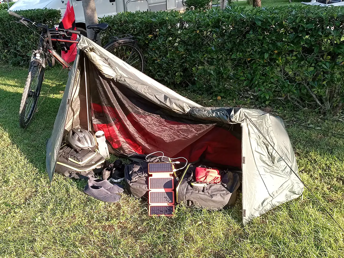 Das Zelt aufgebaut